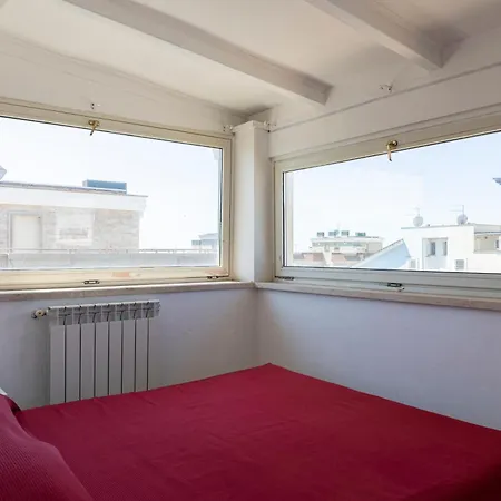 Villa Only 100m From The Fregenae